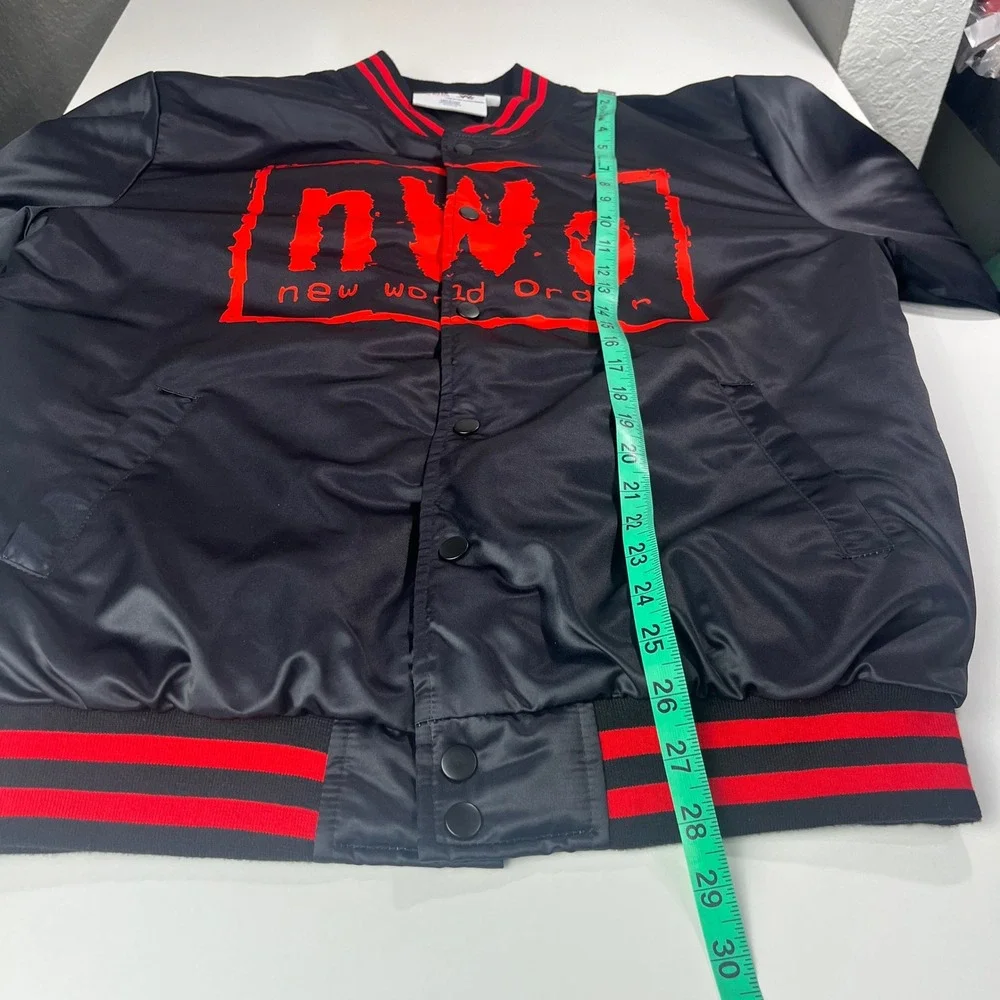 Chalk Line WWE WWF NWO New World Order Satin Bomber Jacket Mens M Black Red 2017